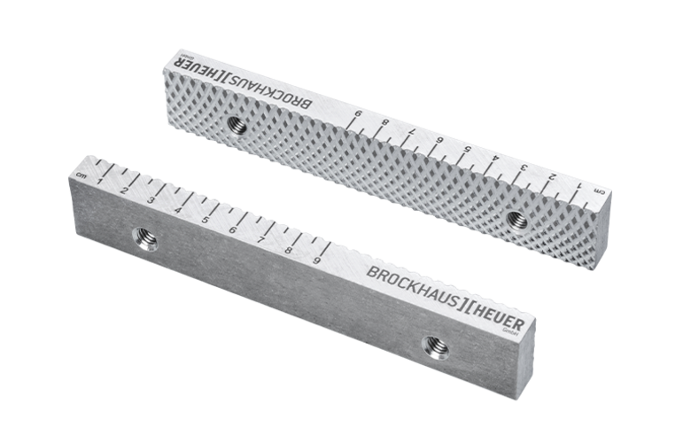 Typ SR / AR: Geriffelte Backen aus Stahl oder Aluminium